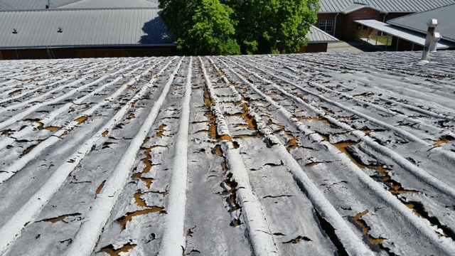 JUN - GuestBlog - RoofHugger - When is Coating a Metal Roof Not the Best ChoiceFailed1
